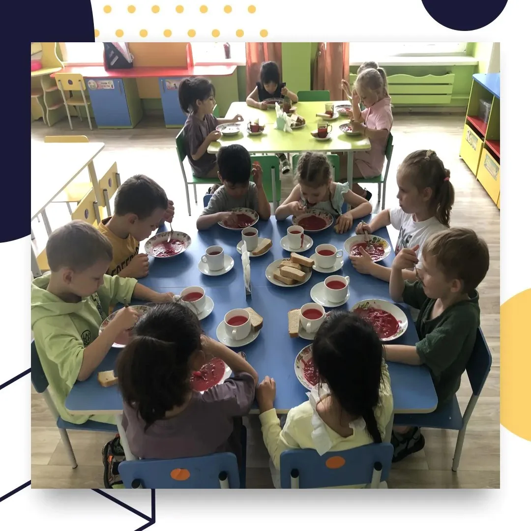 Обед🥘🍅🍞🥬 в группе «Кораблик»

Ложки дружно мы берем,
За обедом не болтаем,
Все до крошечки съеда