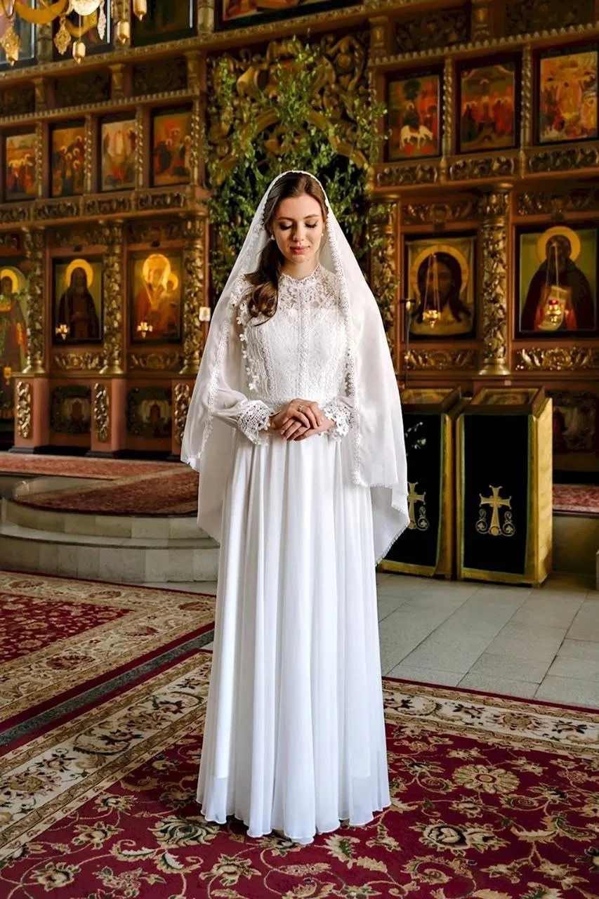 «Чистая девица, молящаяся Богу, есть существо избранное, непохожее на прочих земнородны...