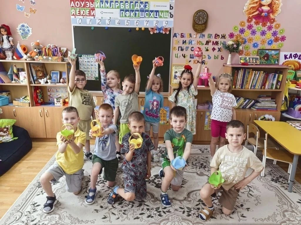 В рамках проекта «Давайте жить дружно!» в группе «Непоседы» прошло заключительное занятие. Оно было 