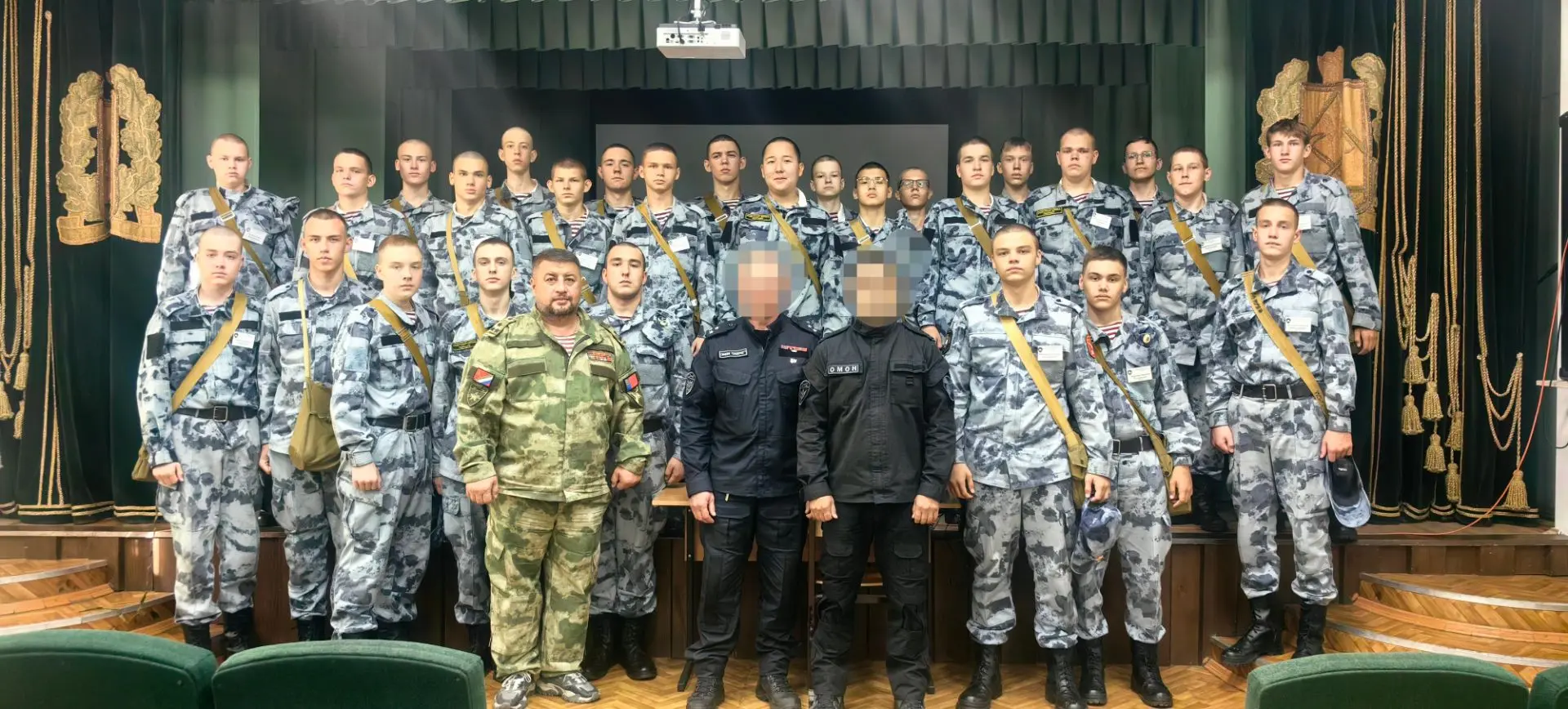 Важный разговор о главном: в нашей школе прошла встреча с сотрудниками ОМОН