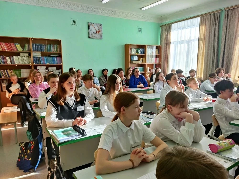 Сегодня в гимназии невероятно насыщенный и продуктивный день. Мы открыли свои двери для учителей гор