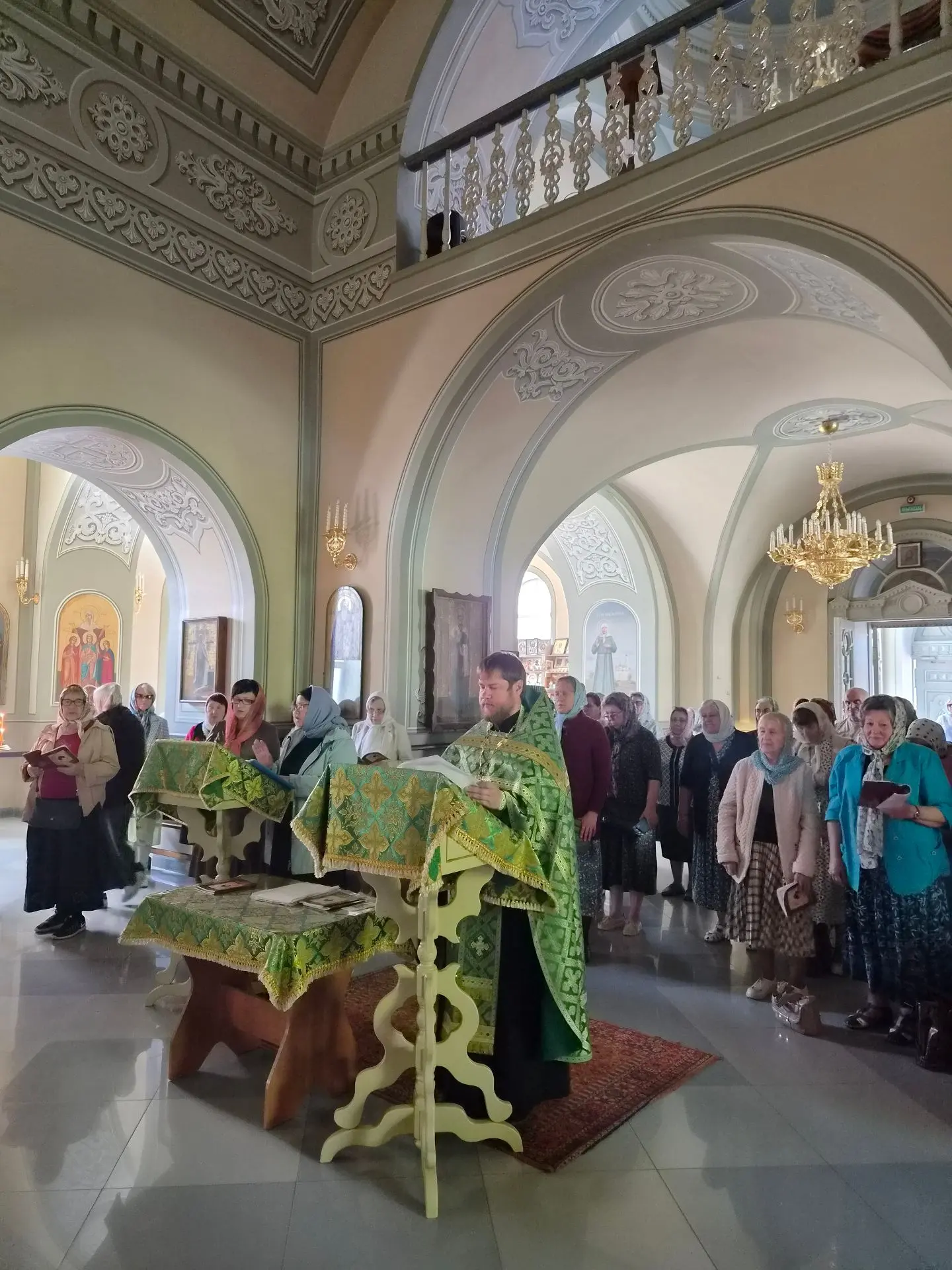 Настоятель Никольского храма в селе Пушкари священник Максим Насонов отслужил молебен с...