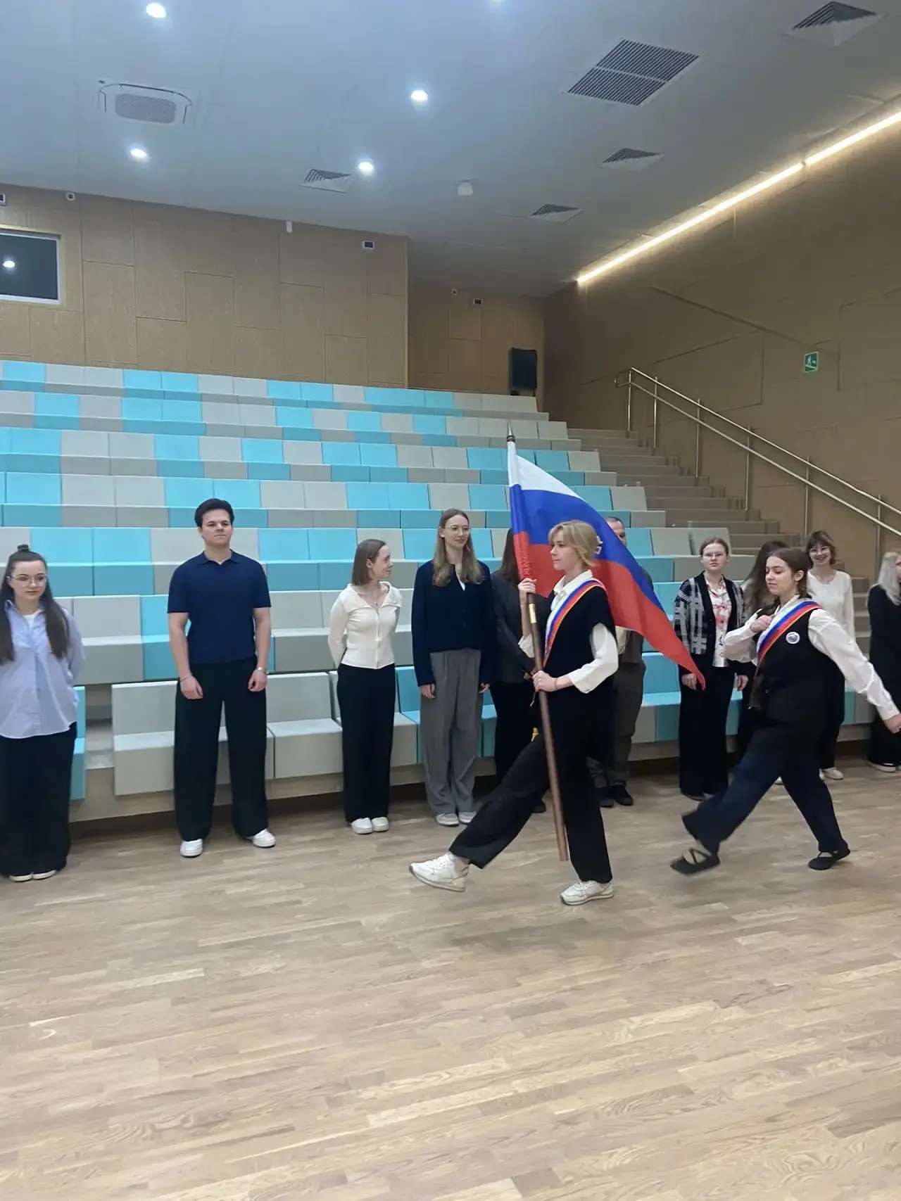 🇷🇺 Торжественное поднятие Флага Российской Федерации    ✨ Почетное право установить Флаг Российской 