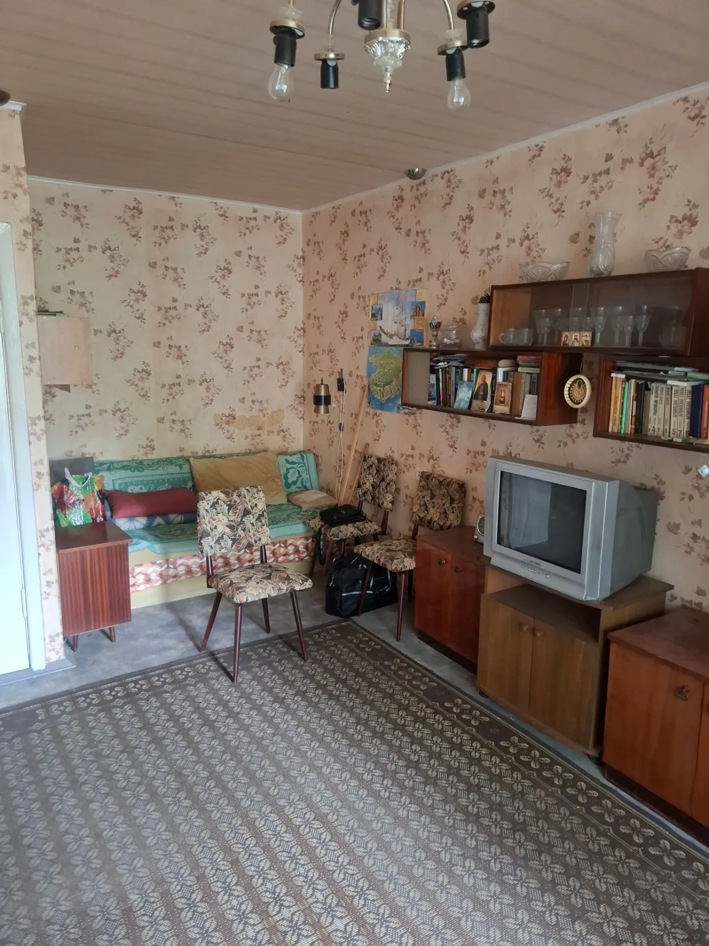 Продам 1 комнатную квартиру, Текстильщик, ОШ 88. 3 этаж 9 этажного дома, не угловая, ко...