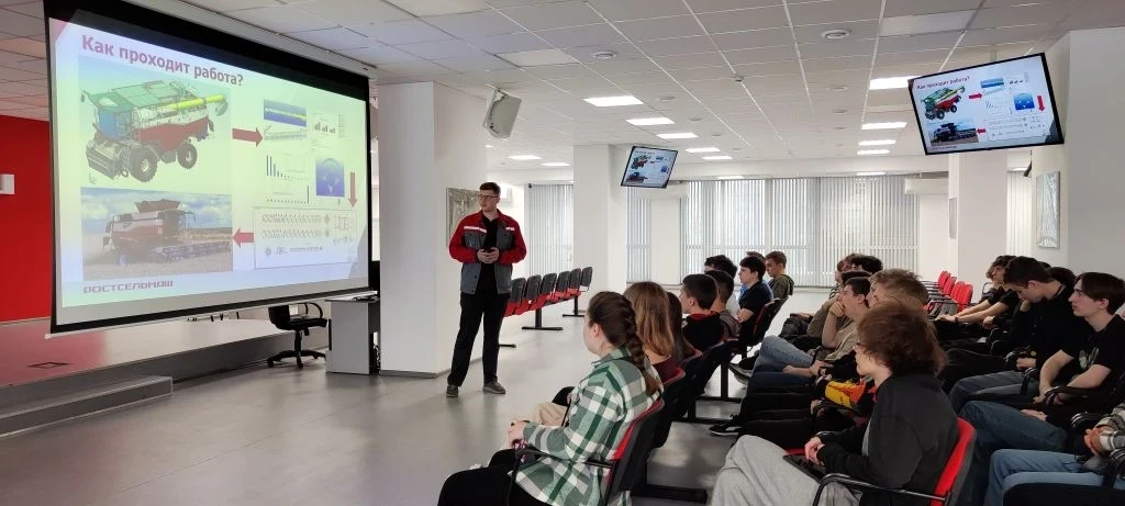 Ростсельмаш активно развивает программу «Кадры для отрасли». На предприятии прошла профориентационна