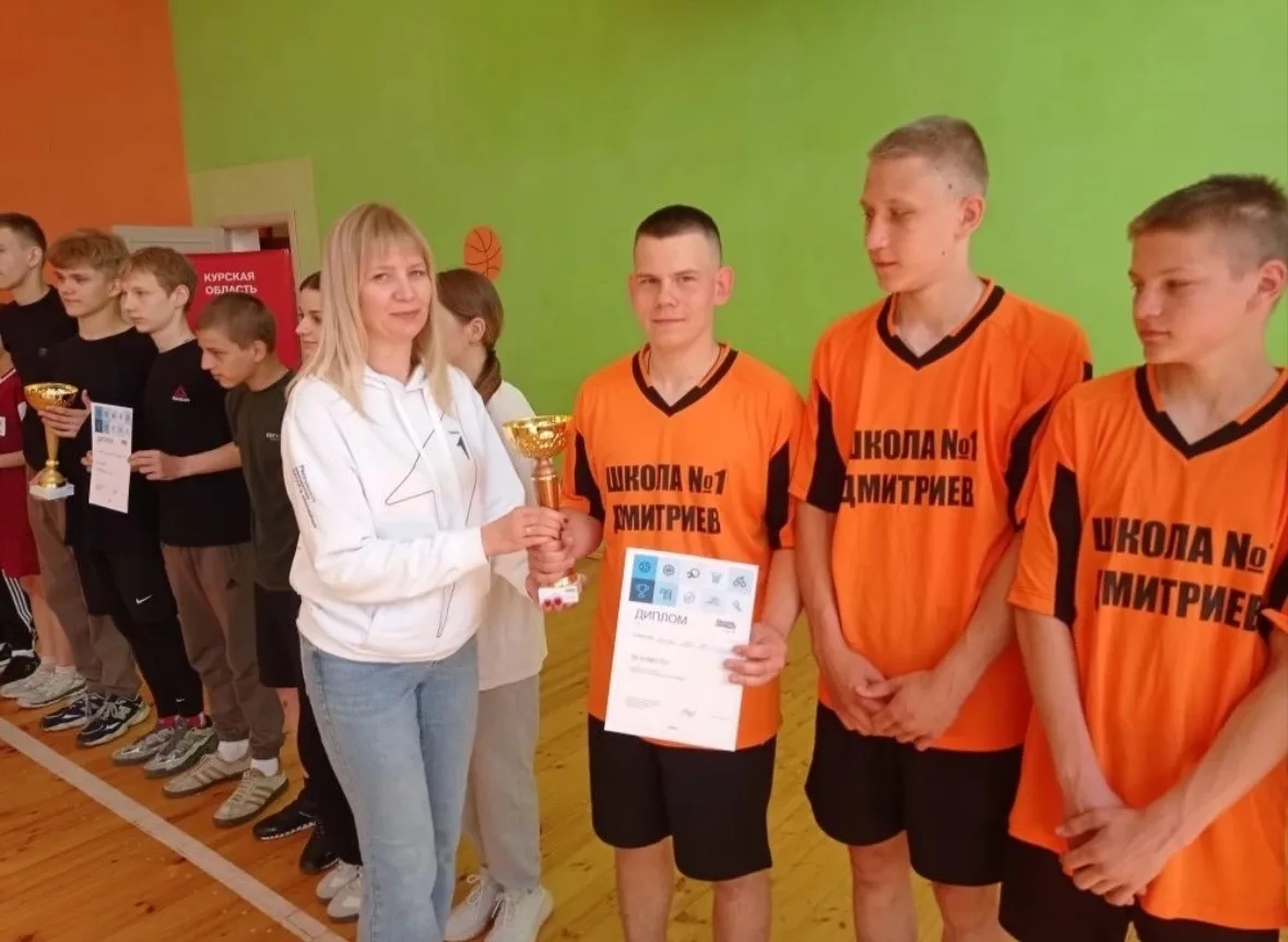 Поздравляем  команду нашей школы с успешным выступлением в муниципальном физкультурном мероприятии «