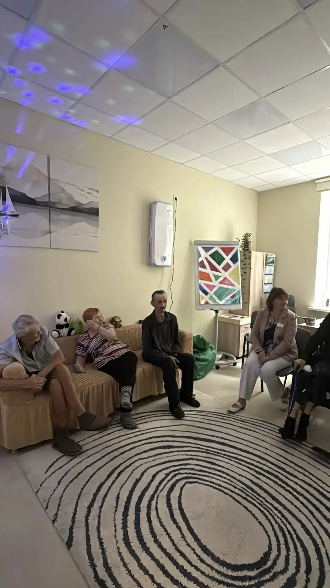 Путь к примирению: как мы учимся слышать друг друга в «Доме Заботы»