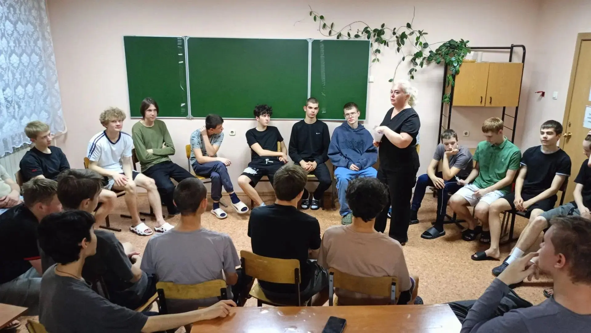 🎓 Квест ко Дню учителя: проверили знания и чувство юмора!