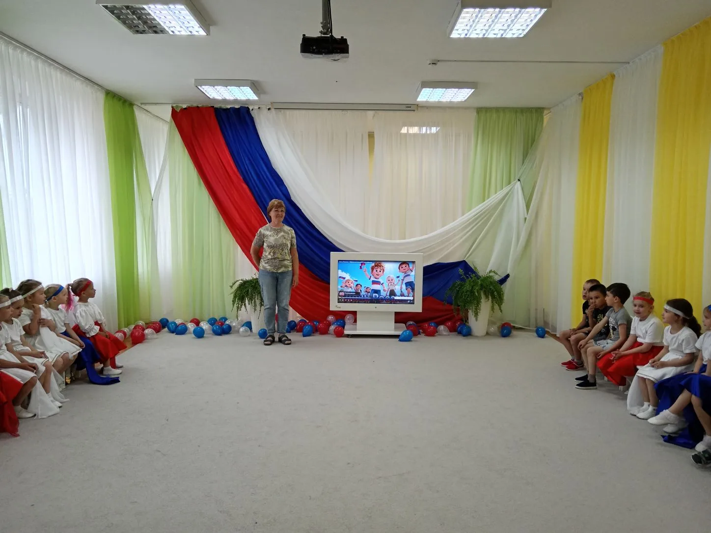 Накануне Дня России в нашем детском саду прошёл праздник и ряд мероприятий, посвящённый этому событи