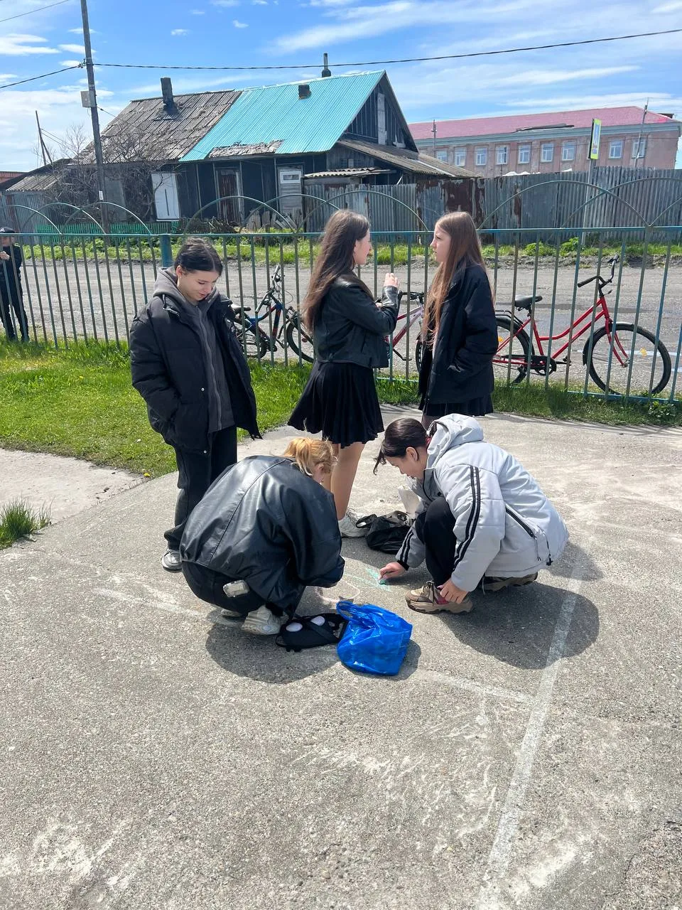 🎈В первый день лета пришкольный лагерь Октябрьской школы оживился благодаря визиту сот...
