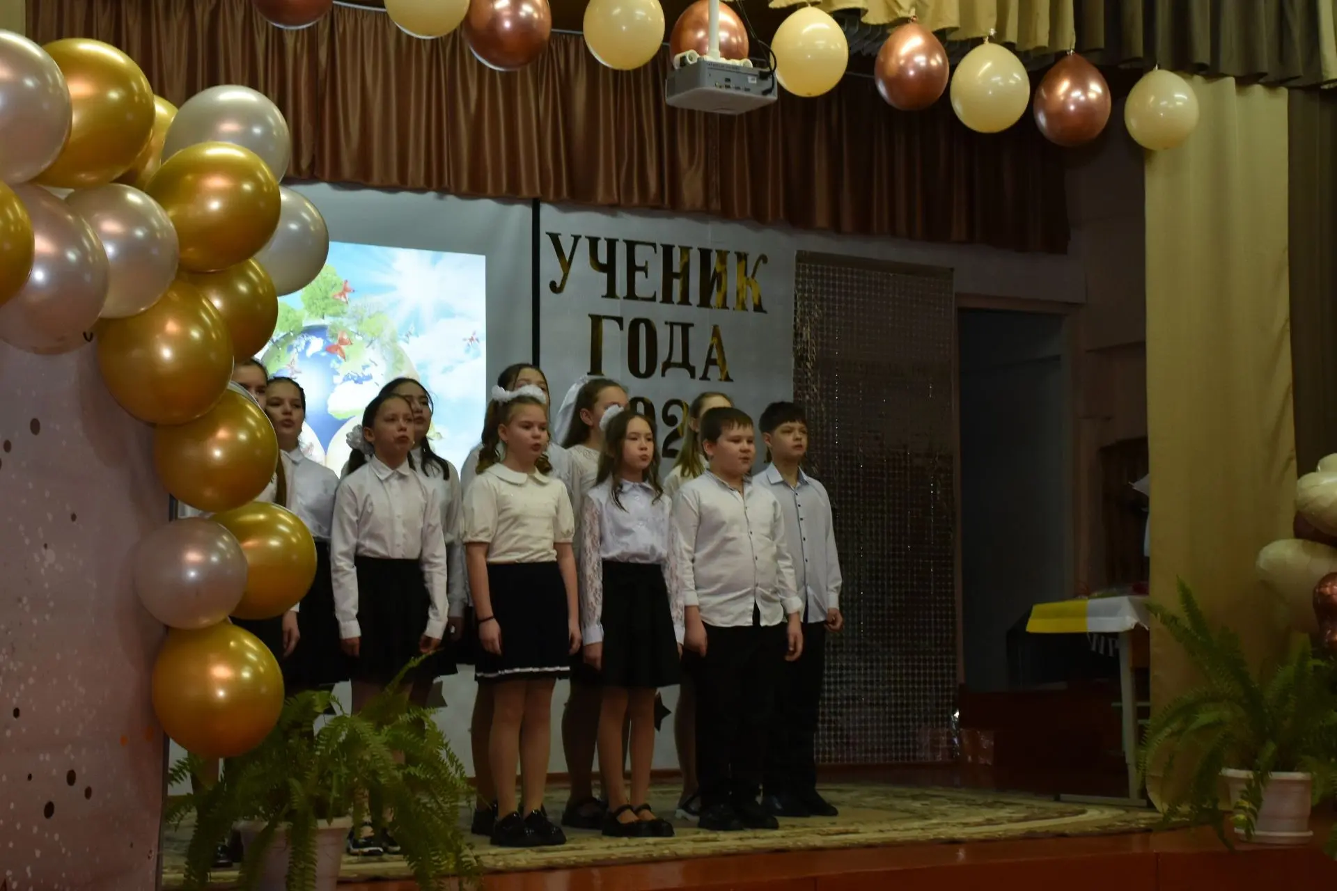20 февраля  в стенах уютной и гостеприимной Степнинской средней школы прошел конкурс лу...