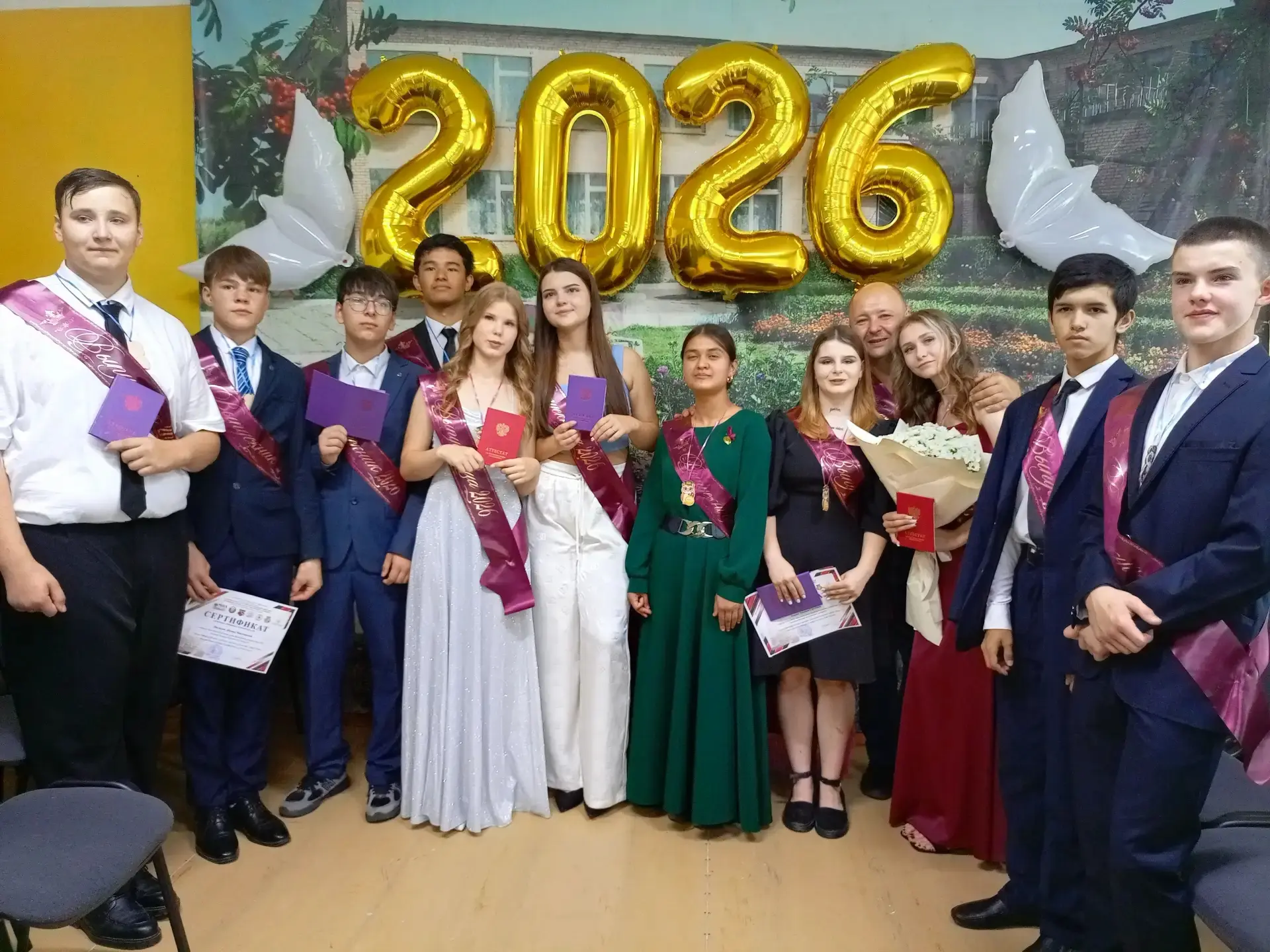 🎉 Выпускной‑2026 в МБОУ «Фруктовская СОШ» (д. Павловское): прощай, 9 класс! 🎉