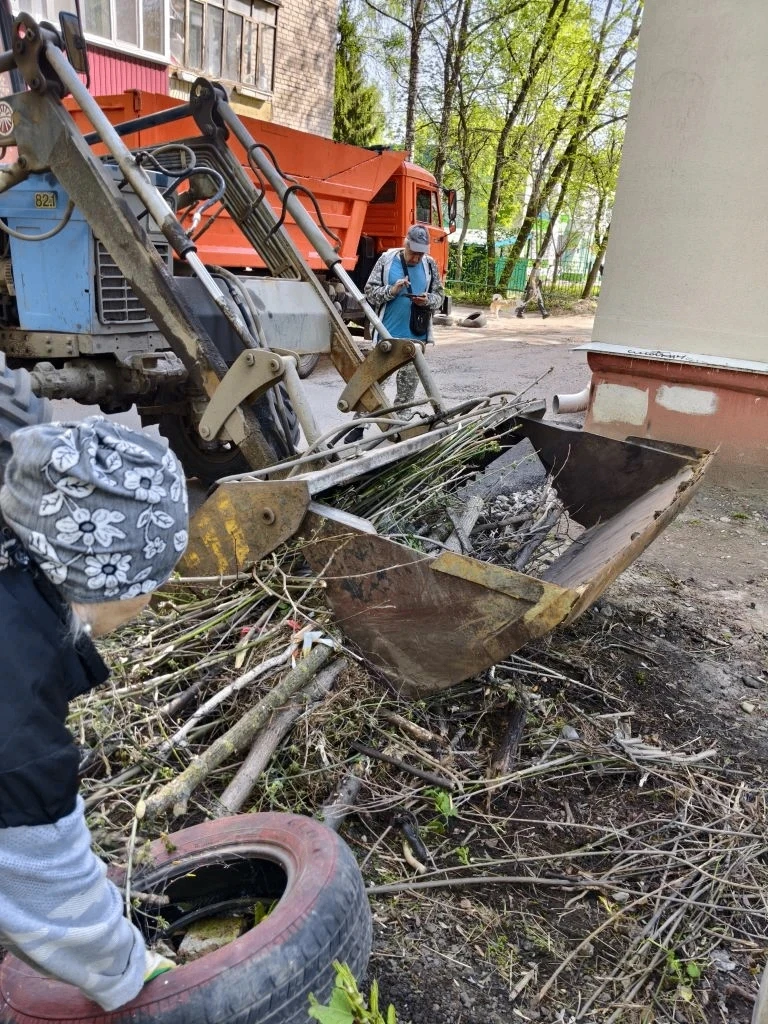 Уборка и вывоз мусора по адресам: