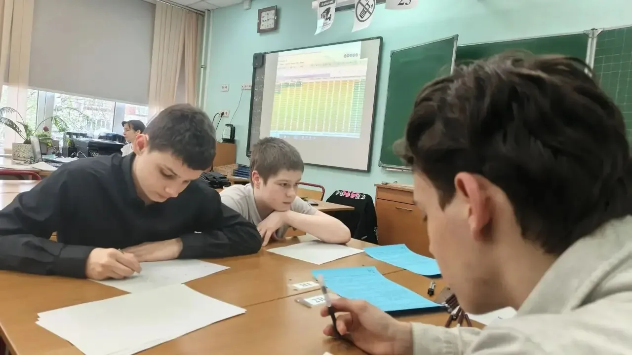 7 мая в 7-м/к классе прошло очередное состязание «Математическая карусель». 24 задачи олимпиадного у