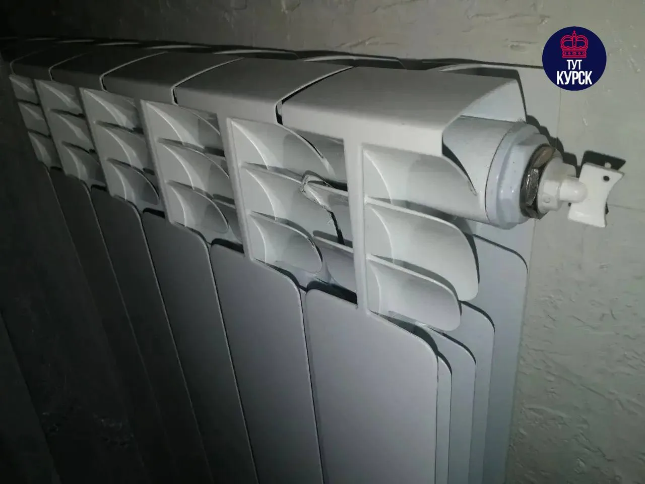 🥶 Отопление в жилых домах Курской области начнут включать с 15 октября.