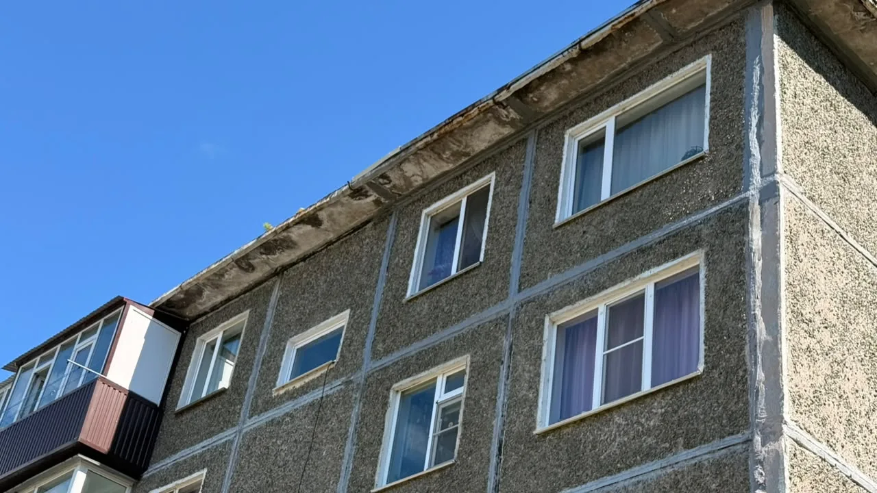 УК "КамчатЖКХ": день за днём 🤝🏢🤝

✅ Провели герметизацию межпанельных швов на ул.Солнечной, 19/1.