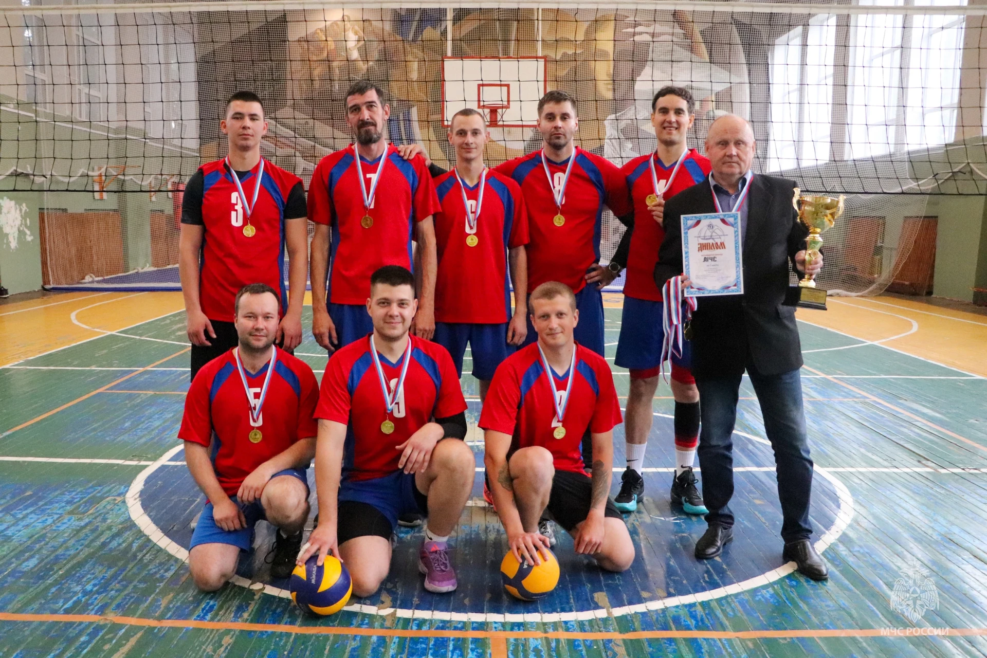 🥇Волейбольная команда завоевала на Чемпионате золото