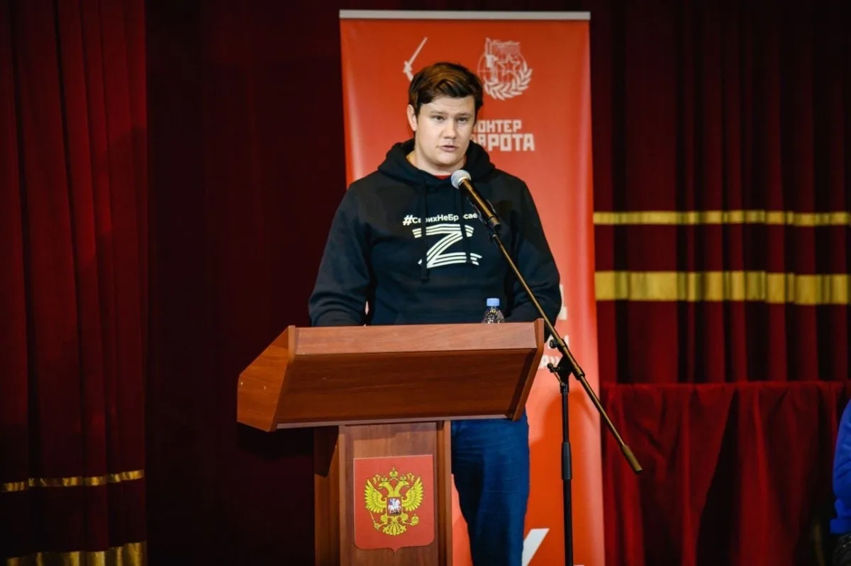 Чиновники не нашли нарушений в постах про Амелина на странице районного паблика

Администрация Вас