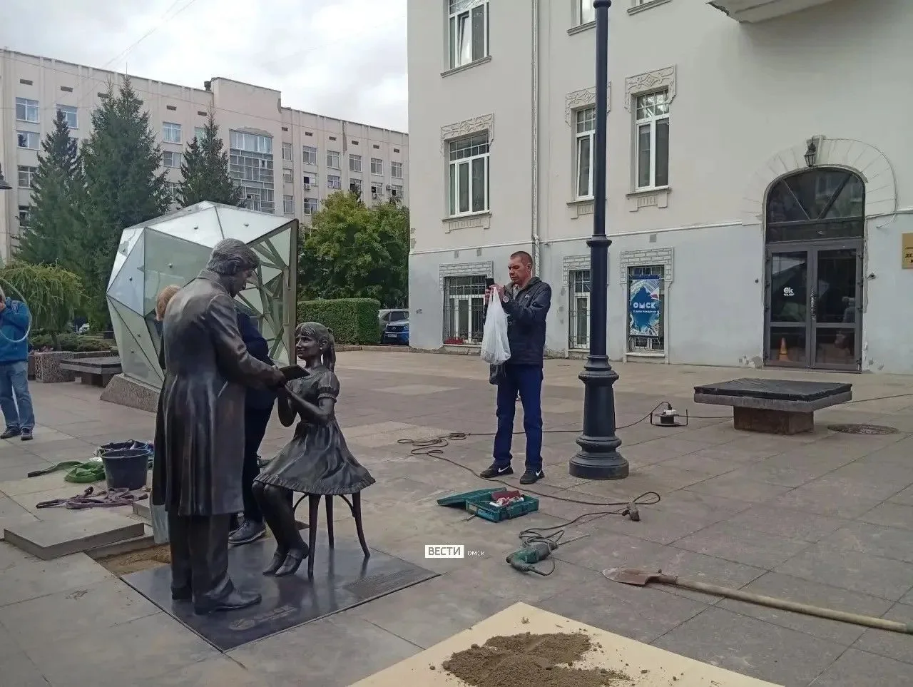 🎼 На Чокана Валиханова устанавливают скульптуру "Музыка"