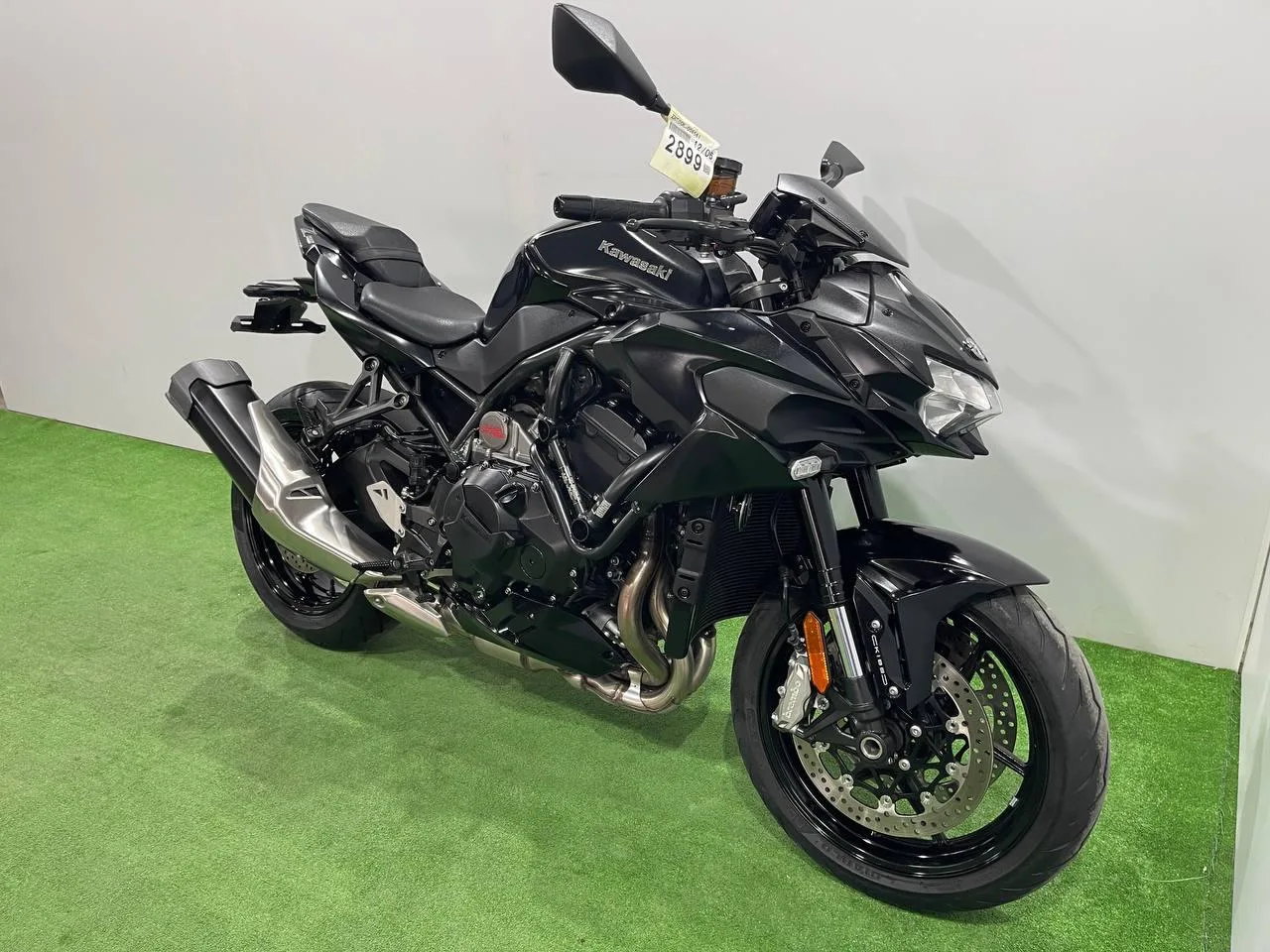 KAWASAKI Z H2 в наличии во Владивостоке  Характеристики:  - 2020 год - объем 998 см3 - Аукцион BDS -