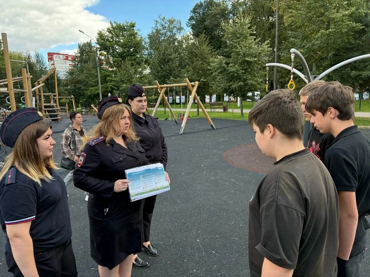 В Павлово-Посадском округа сотрудники полиции провели профилактическую беседу