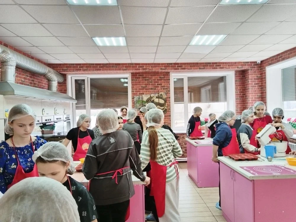 ❗️Не только познавательно, но и супер увлекательно прошел вчерашний день у учащихся 5 Д, 5 Е и 8 Д к