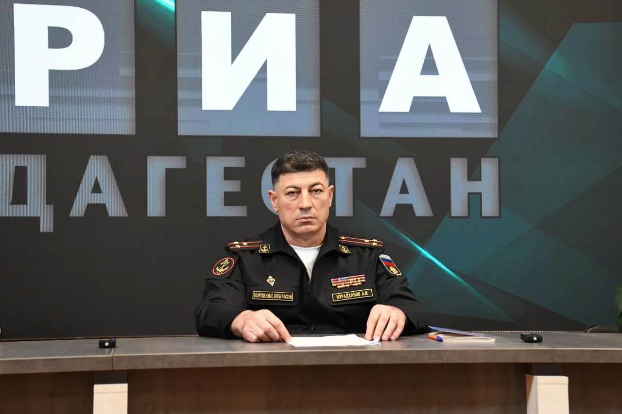 На площадке РИА «Дагестан» прошла пресс-конференция, в ходе которой военный комиссар ре...