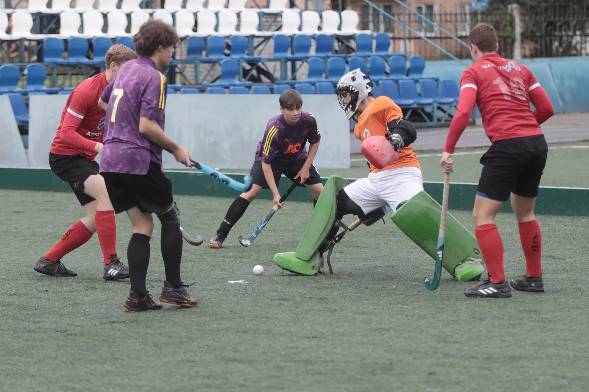 🏑 В Пскове проходит второй тур чемпионата России по хоккею на траве 5×5