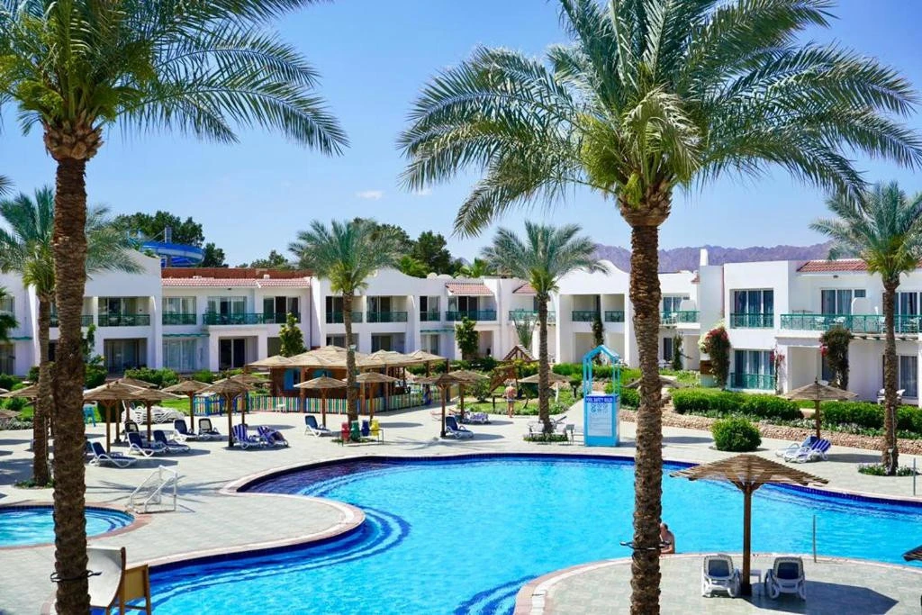 🏠 **Panorama naama heights 4⭐️**