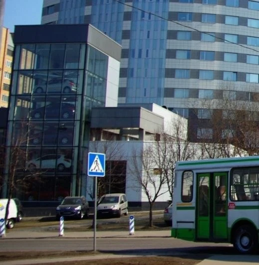 Автоцентр «Пежо» на Рублёвском шоссе, 2008 год.