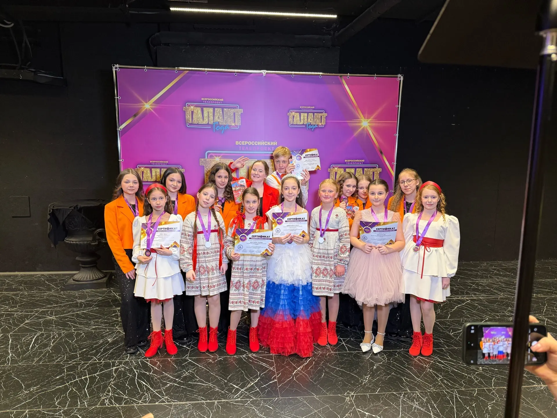 Встречайте! Полуфиналисты Всероссийского телепроекта «Талант года»:  ✨Карапетян Ева ✨Абибуллаева Ясм