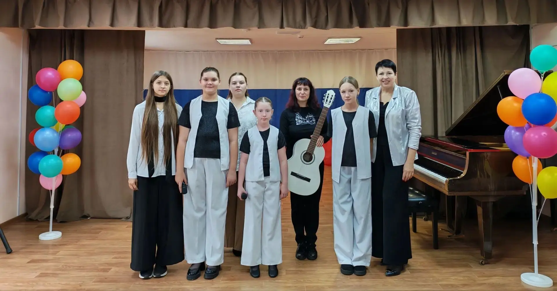 📢 В ДШИ № 42 прошло мероприятие, посвященное Дню воссоединения новых регионов с Россией