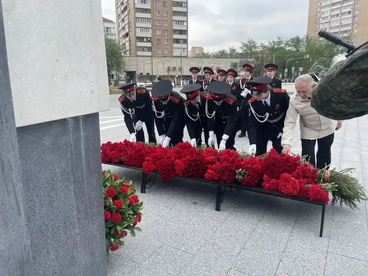 День Победы - один из самых важных дней в истории, день памяти, силы и огромной цены, которую заплат