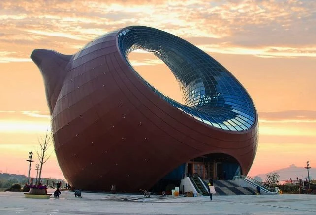 📍Центр Wuxi Wanda в Уси, Китай 🇨🇳  🔹 Wuxi Wanda Exhibition Center - культурно-выставочный центр в фо