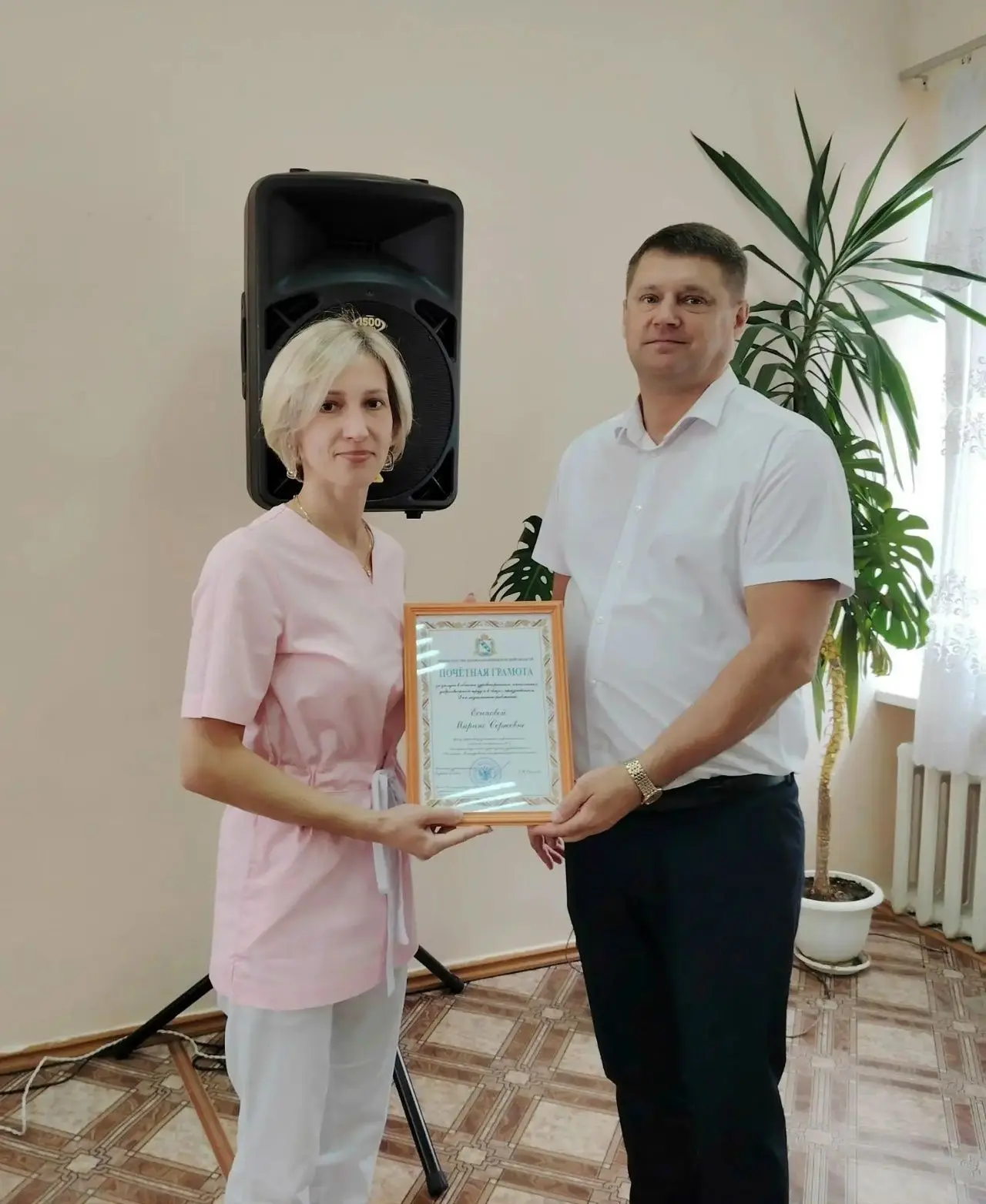 В актовом зале ОБУЗ "Солнцевско-Мантуровская ЦРБ" сегодня прошло торжественное мероприятие, приуроче