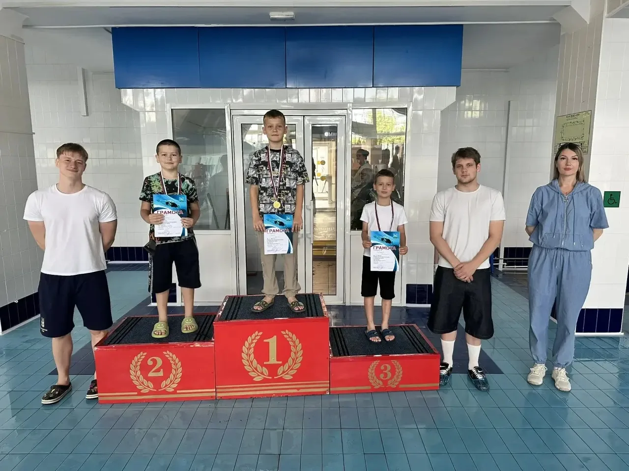 Каникулы — вовсе не повод расслабляться, если ты настоящий спортсмен! 

💪 Наши ребята из школы дока