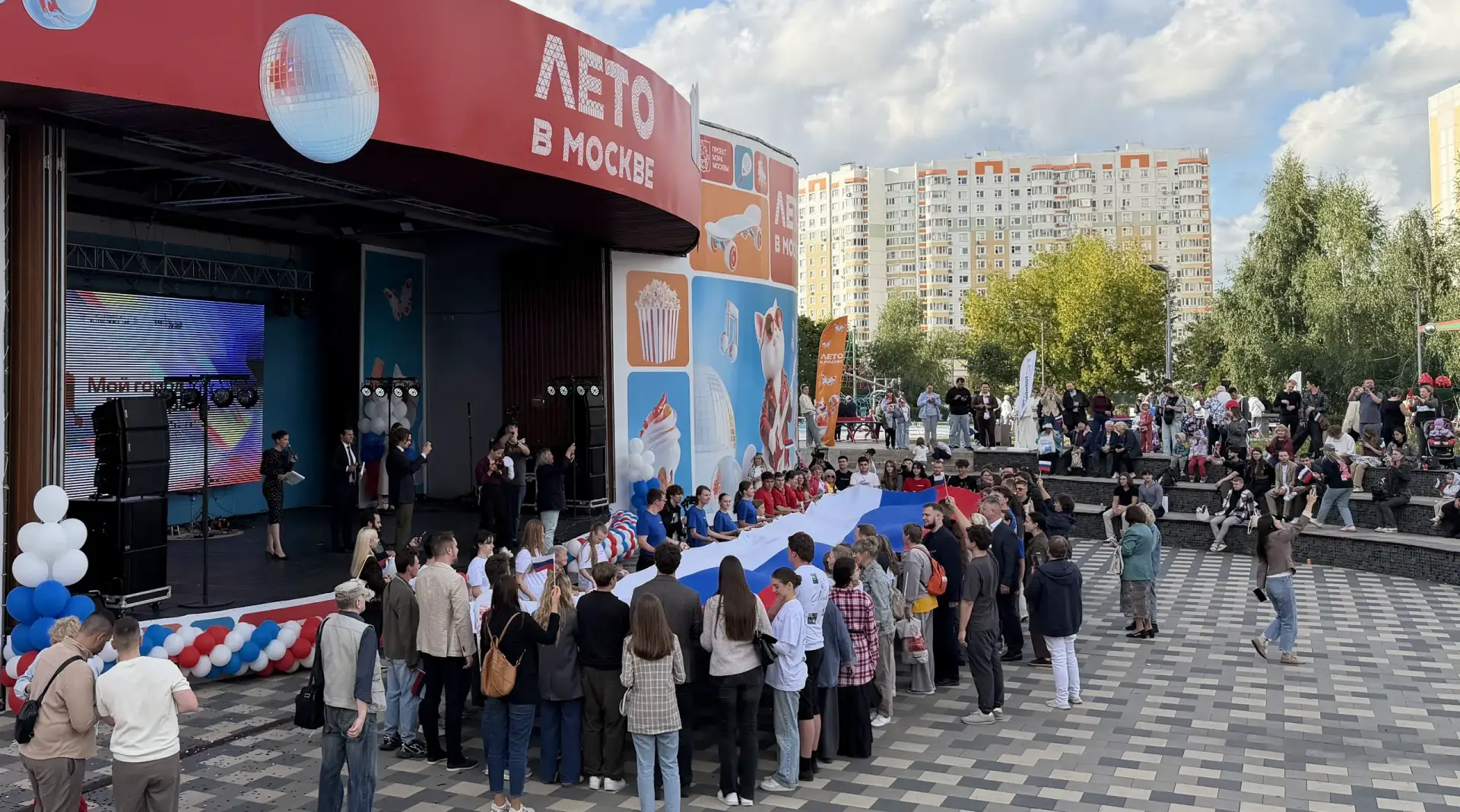 Общественные советники отметили День флага России!