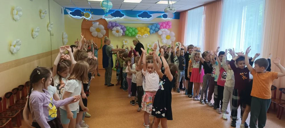 ☀️ Лето, клоун Степа и мыльные пузыри: как мы встретили День защиты детей