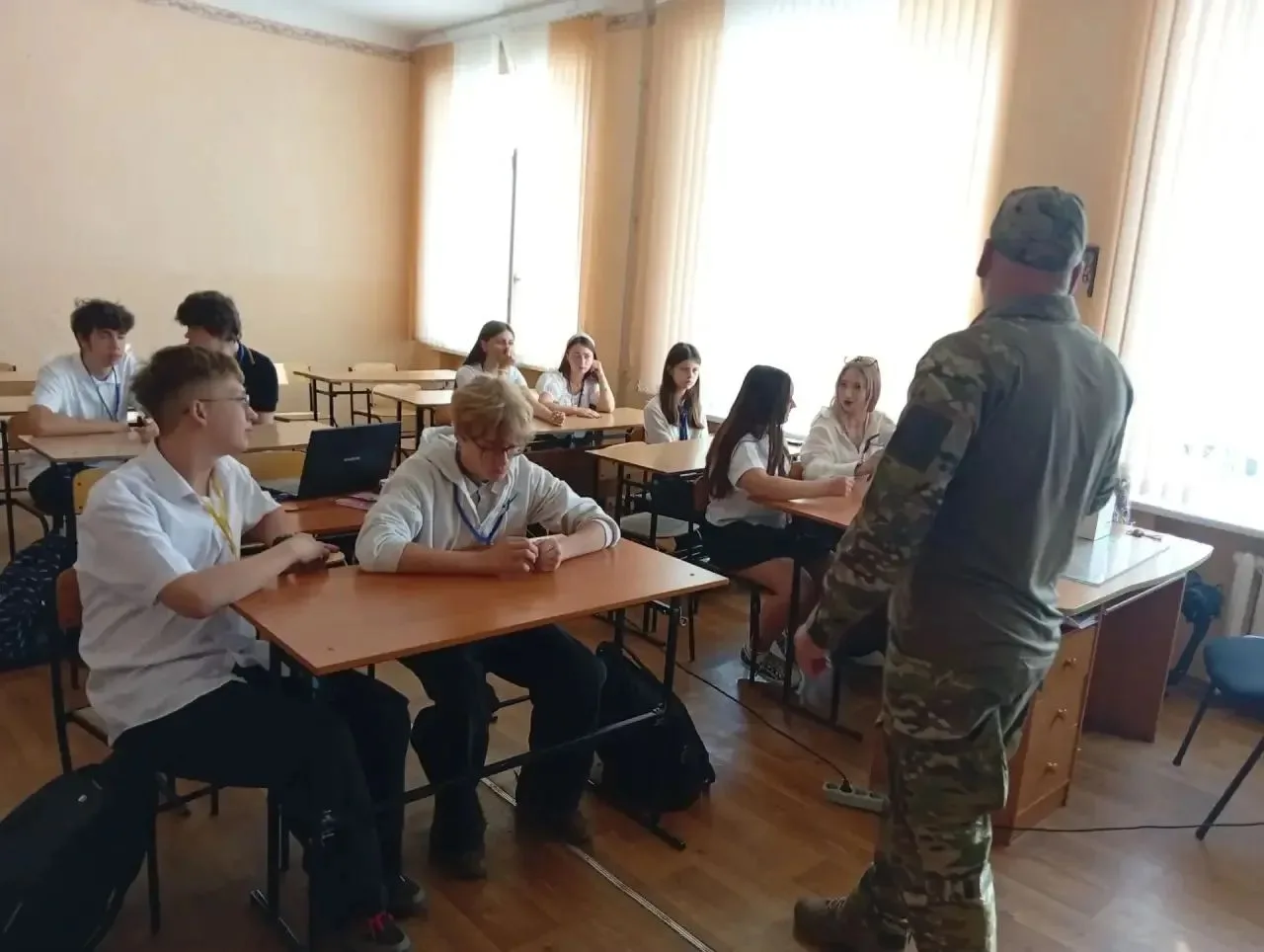 В 10-Б классе прошло мероприятие ко Дню солидарности в борьбе с терроризмом  — встреча ...