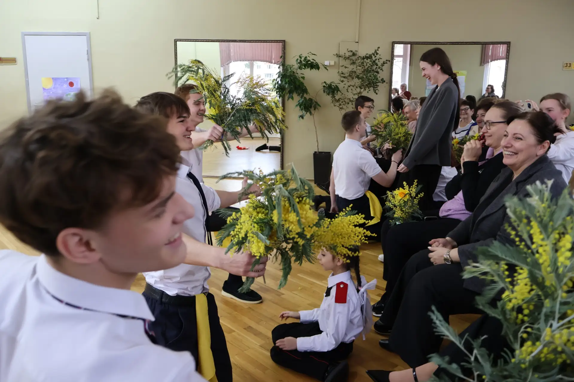 🌷 Праздничный концерт " Самым нежным!"    🎶 Сегодня в стенах нашего лицея состоялся незабываемый веч