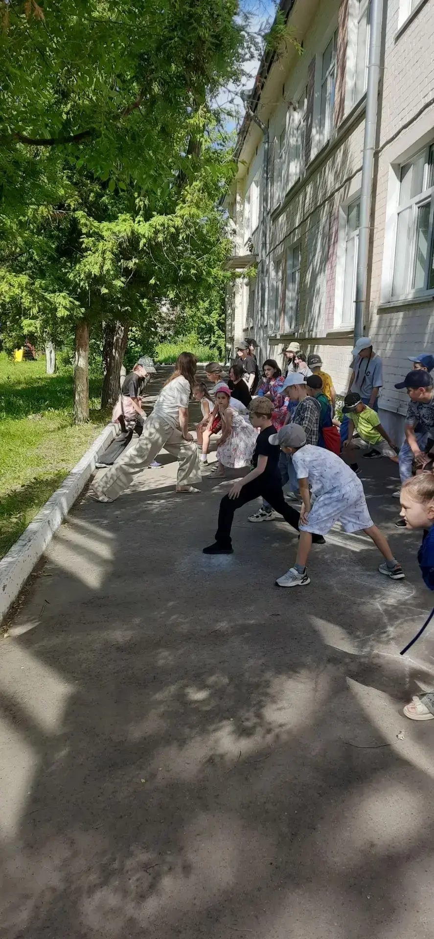 📌14 день в лагере выдался по-настоящему ярким и насыщенным! 🎉

Утро началось с игры‑викторины «Сам