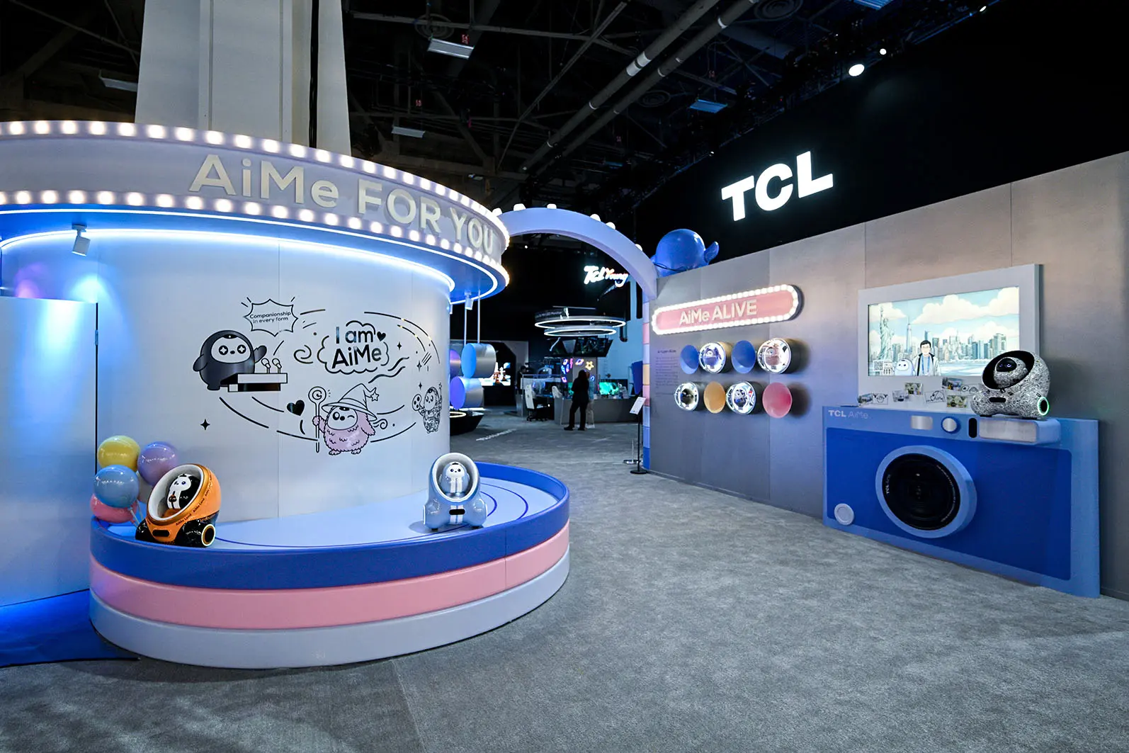 TCL + ALCANTARA