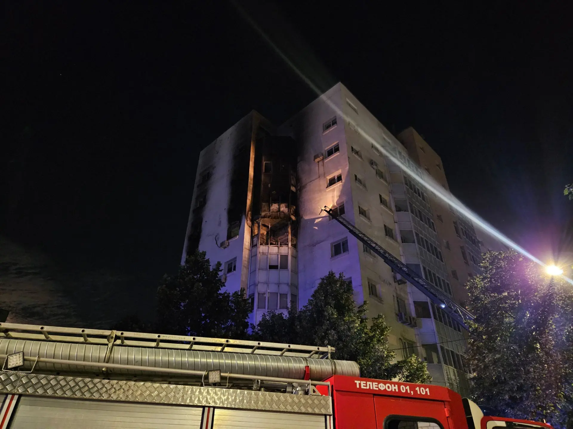 Трагедия во время пожара в Самаре: мужчина погиб, прыгнув горящим с шестого этажа