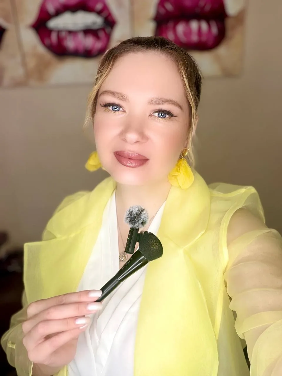Сегодня отмечают день блогера. 🥳
Лучшие подарки для любого блогера - подписка, репост с его страниц