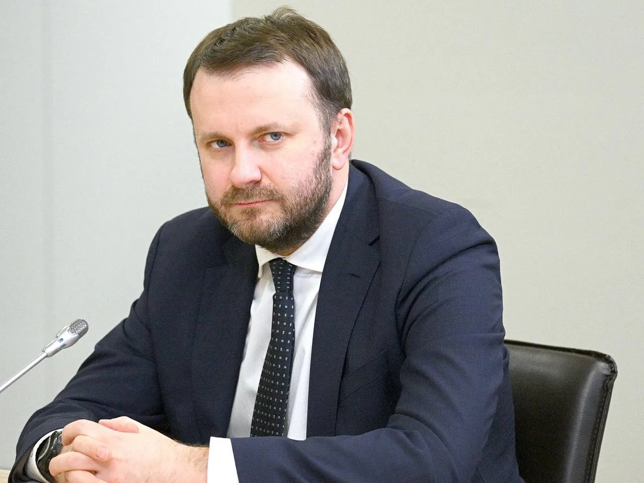 Рост зарплат в России будет сохраняться, пообещал Максим Орешкин