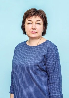 Уважаемая Людмила Викторовна!🌸
От всей души поздравляем Вас с замечательным юбилеем — 55-летием! 🎂