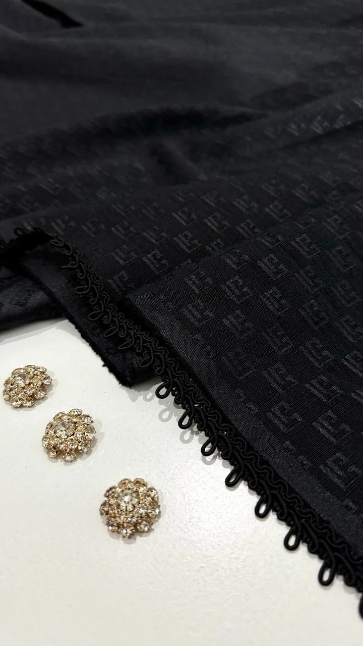Костюмно-плательная ткань со стока Balmain в глубоком чёрном цвете. Ткань не мнётся, от...