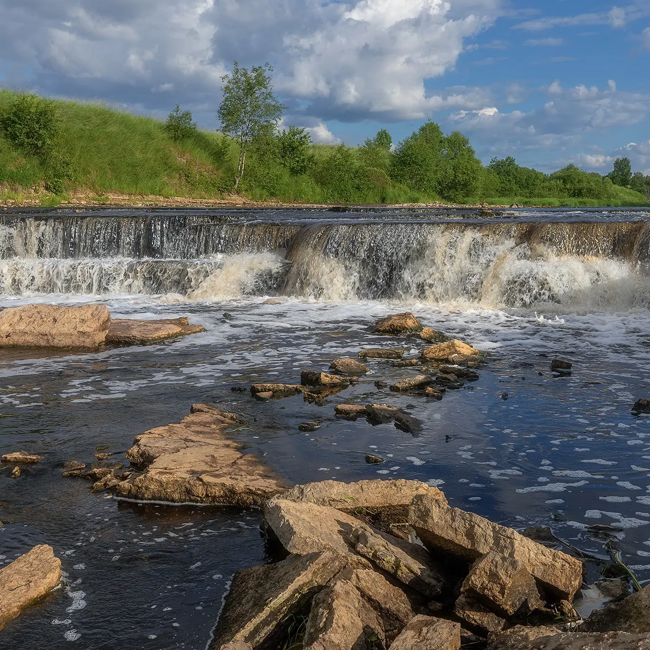 💦Большой Тосненский водопад на реке Тосна.