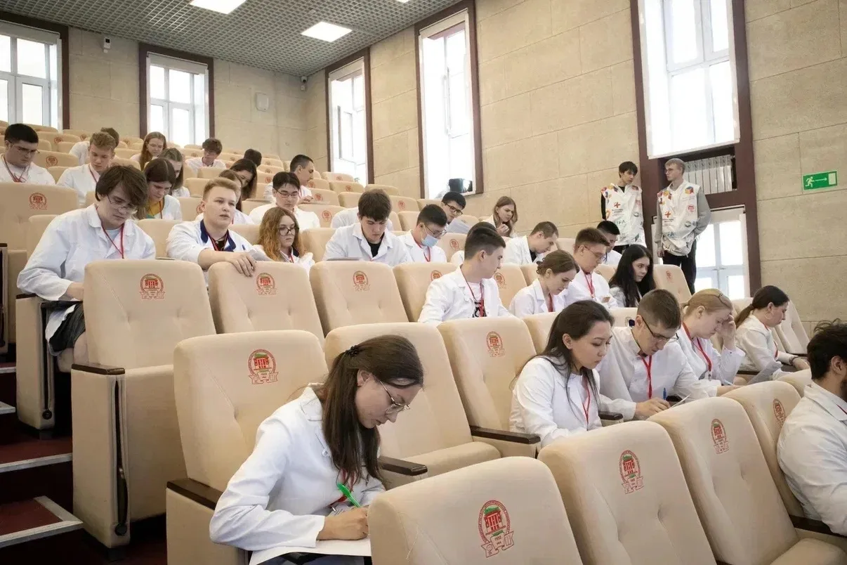 Команда ОрГМУ стала победителем международной олимпиады «От биохимии к молекулярной медицине»   Прох