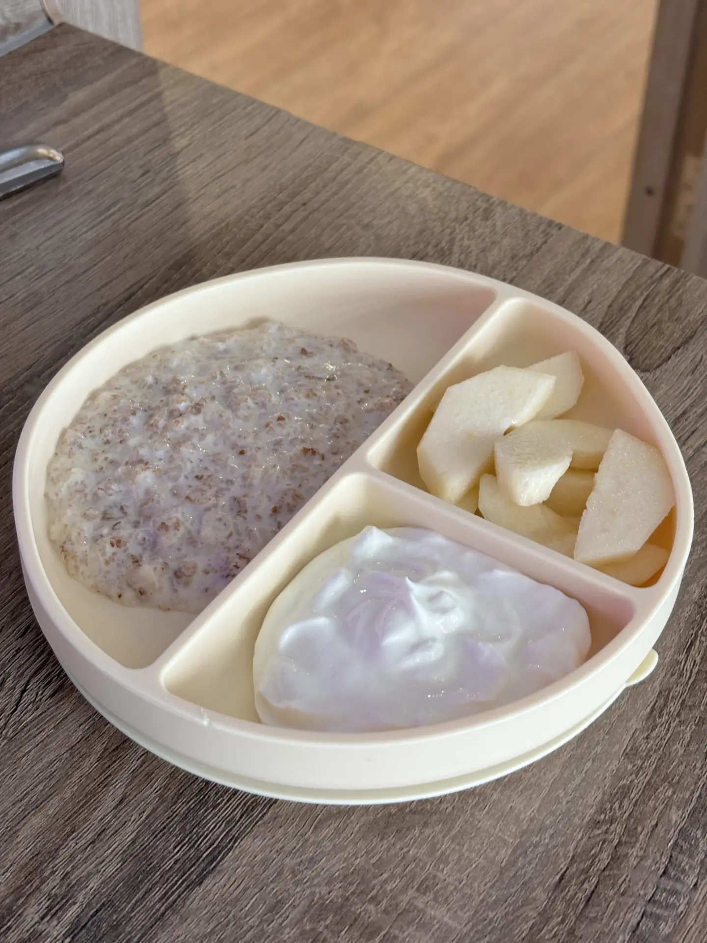 Самая любимая каша у меня пшеничная и 4 злака, они по вкусу очень схожи у фирмы myllyn paras

Аринке